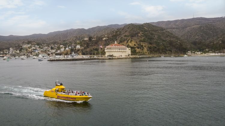 a small boat in a body of water